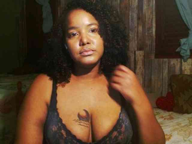 sarahlove16 webcam