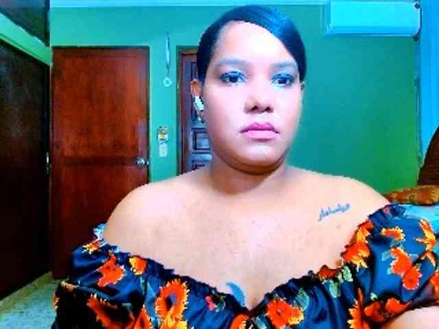 sarahlove16 webcam