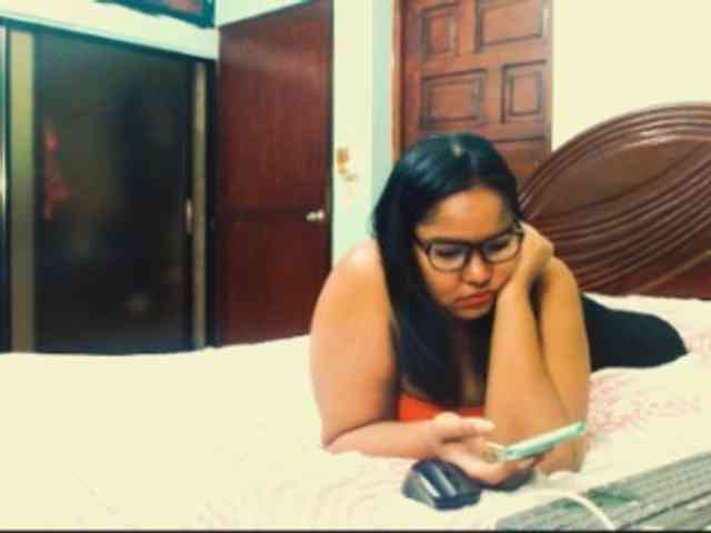 sarahlove16 webcam
