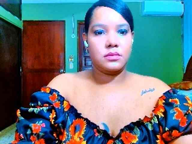 sarahlove16 webcam