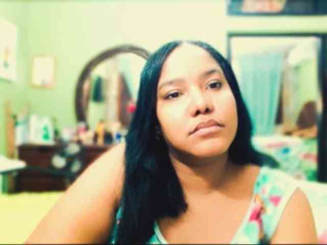 sarahlove16 webcam