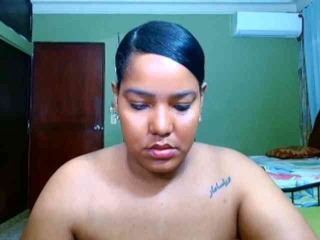 sarahlove16 webcam