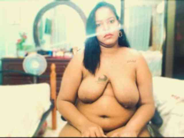 sarahlove16 webcam