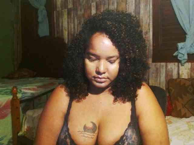 sarahlove16 webcam