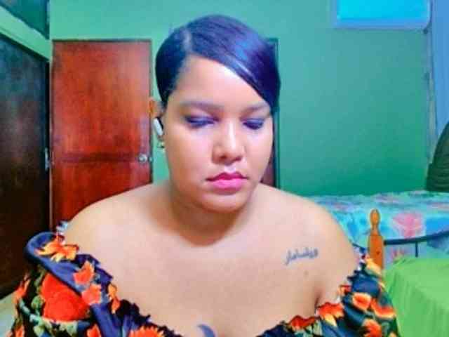 sarahlove16 webcam