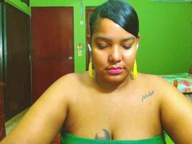 sarahlove16 webcam