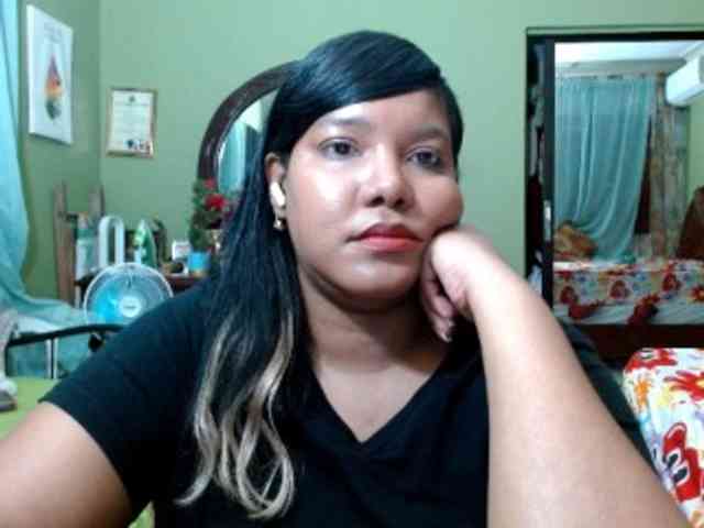 sarahlove16 webcam