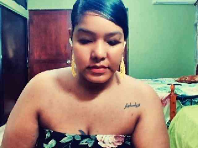 sarahlove16 webcam