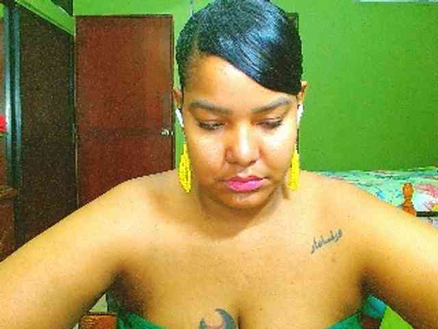 sarahlove16 webcam