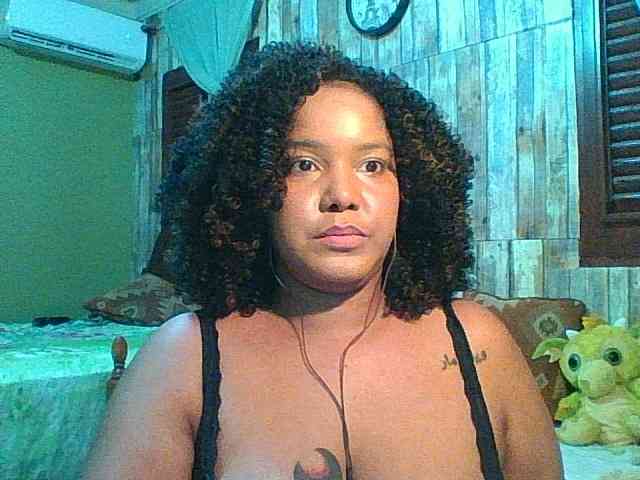 sarahlove16 webcam