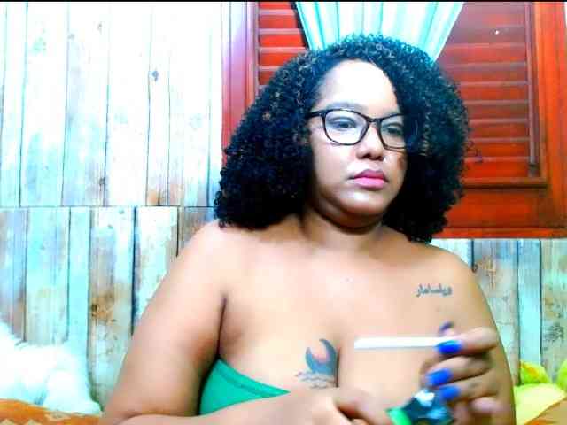 sarahlove16 webcam