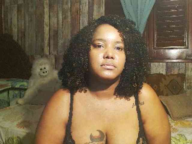 sarahlove16 webcam