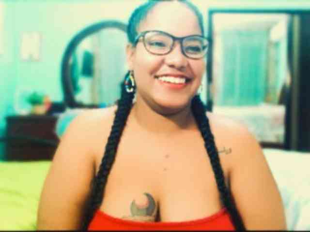 sarahlove16 webcam