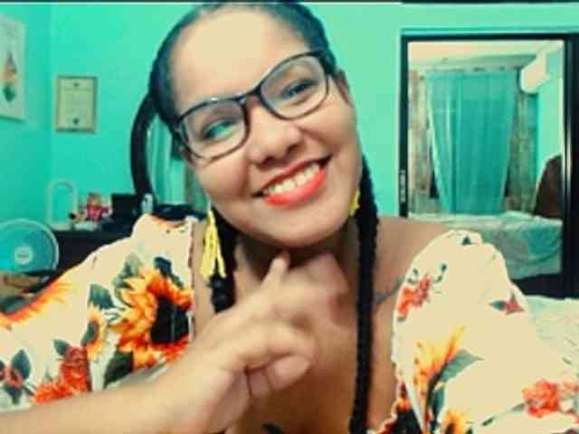 sarahlove16 webcam