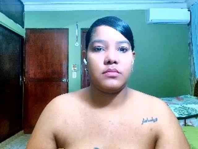 sarahlove16 webcam