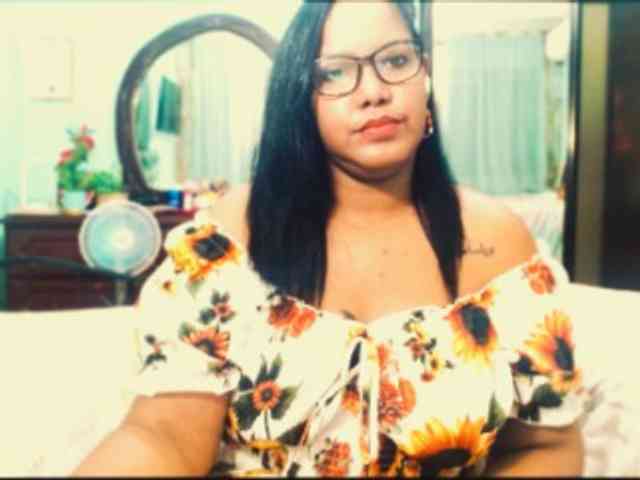 sarahlove16 webcam