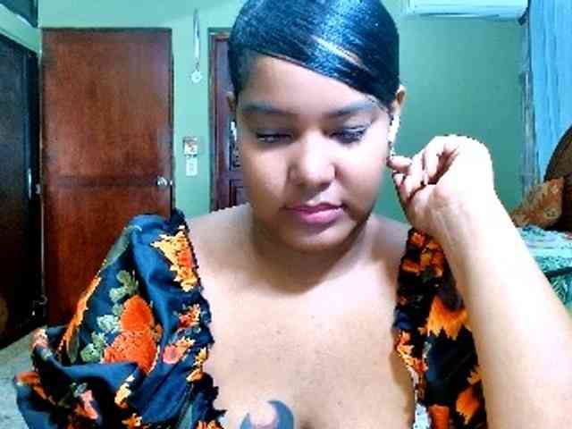 sarahlove16 webcam