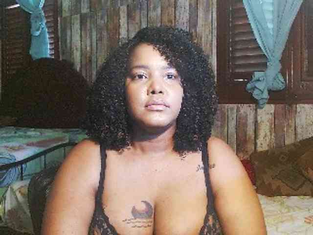 sarahlove16 webcam