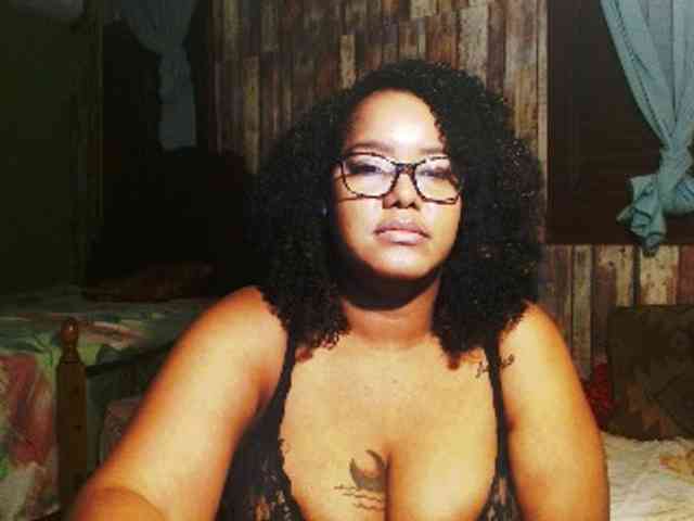 sarahlove16 webcam