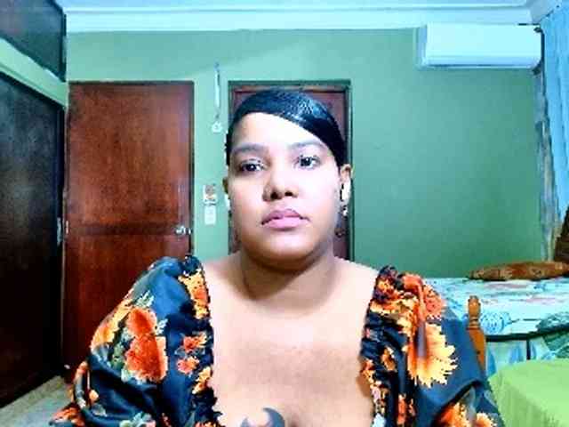 sarahlove16 webcam