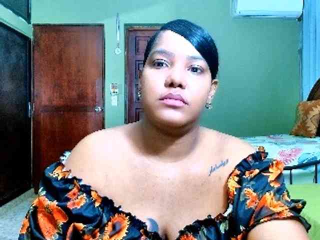 sarahlove16 webcam