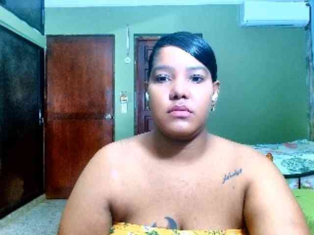 sarahlove16 webcam