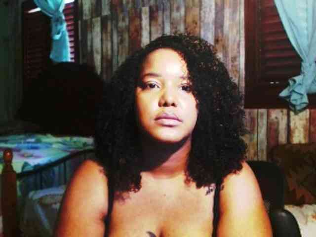 sarahlove16 webcam