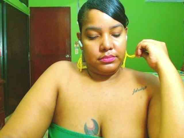 sarahlove16 webcam