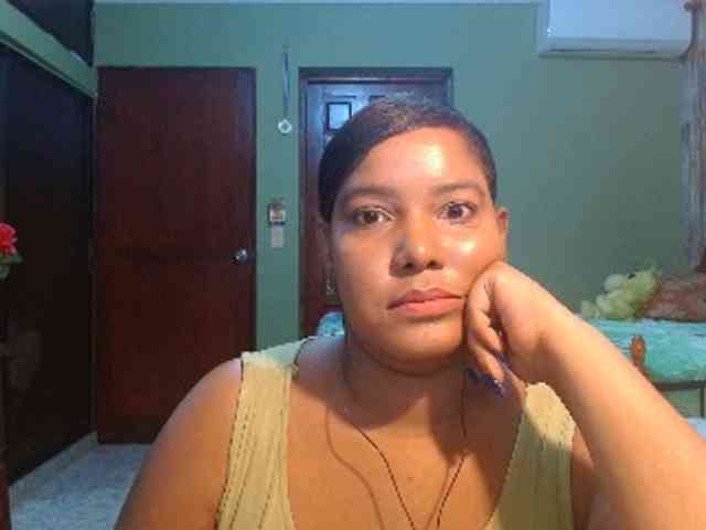 sarahlove16 webcam