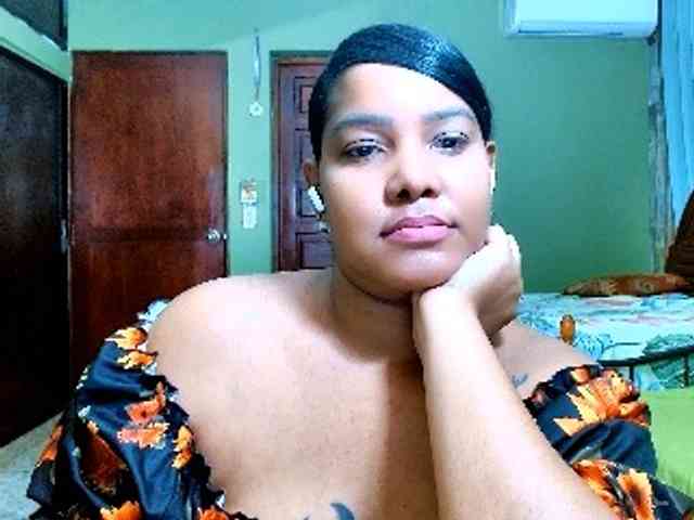 sarahlove16 webcam