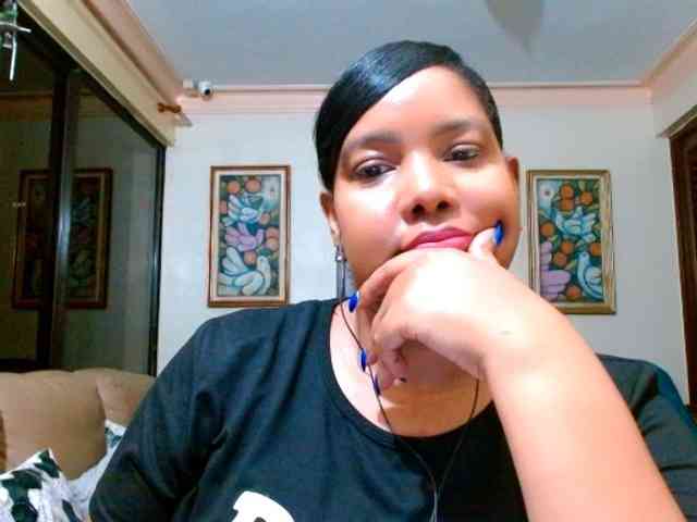 sarahlove16 webcam
