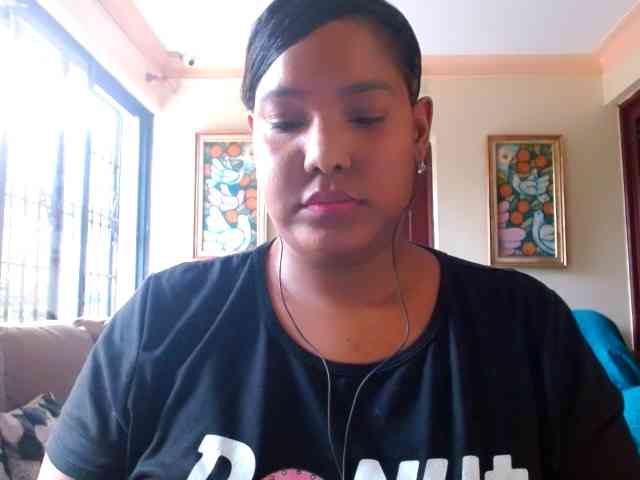 sarahlove16 webcam