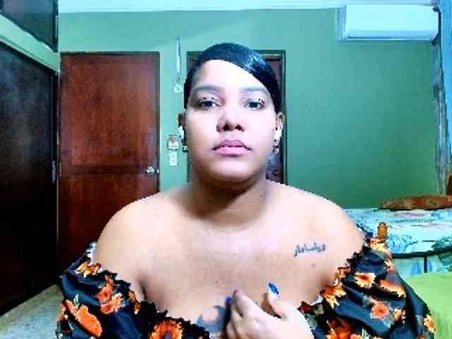 sarahlove16 webcam