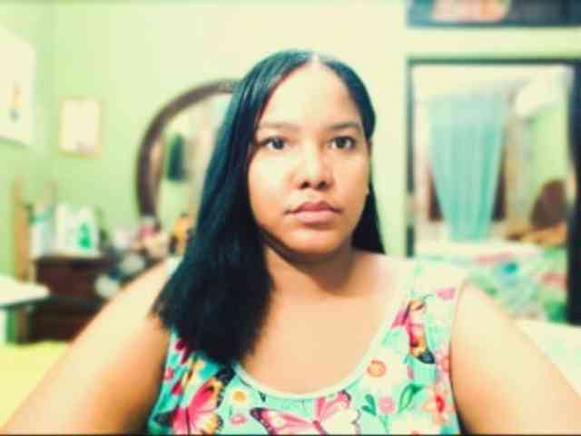 sarahlove16 webcam