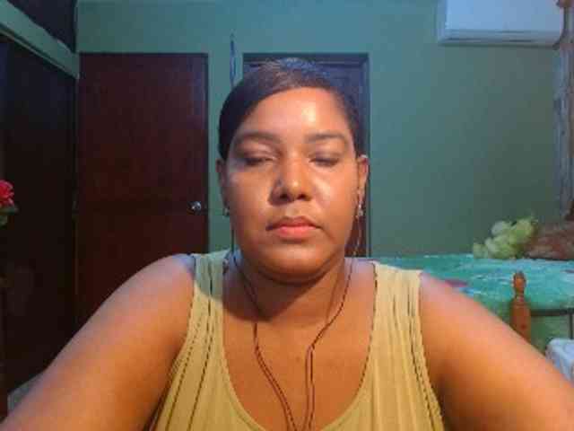 sarahlove16 webcam