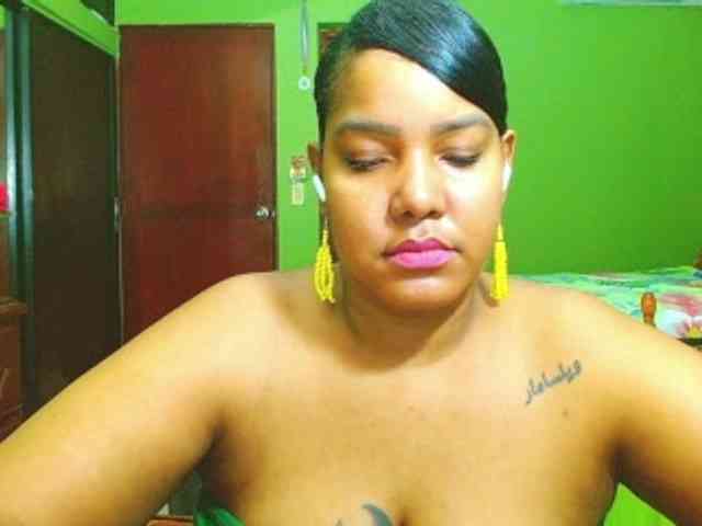 sarahlove16 webcam