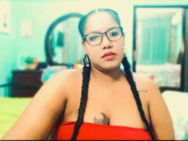 sarahlove16 webcam