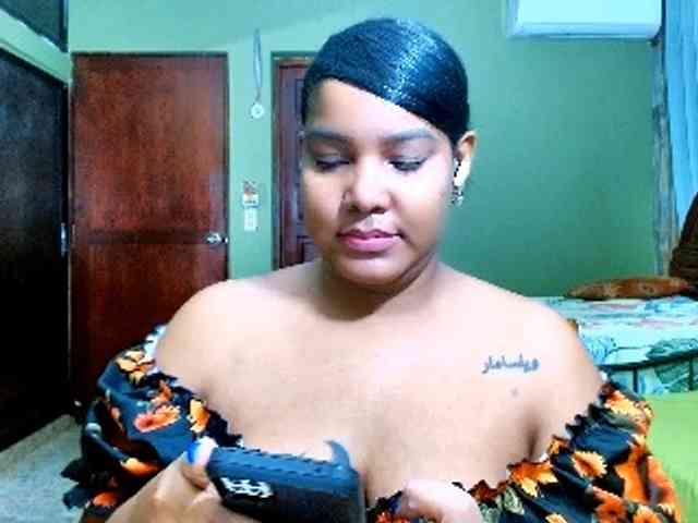 sarahlove16 webcam