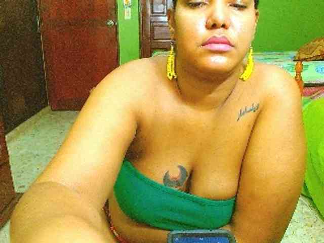 sarahlove16 webcam
