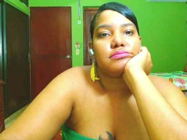 sarahlove16 webcam