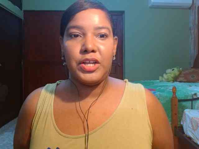 sarahlove16 webcam