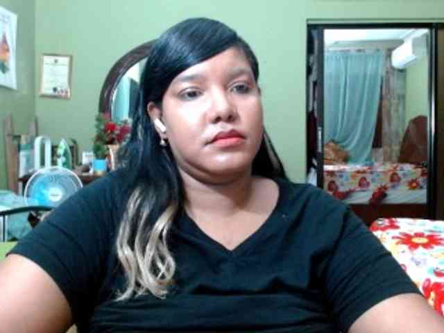 sarahlove16 webcam
