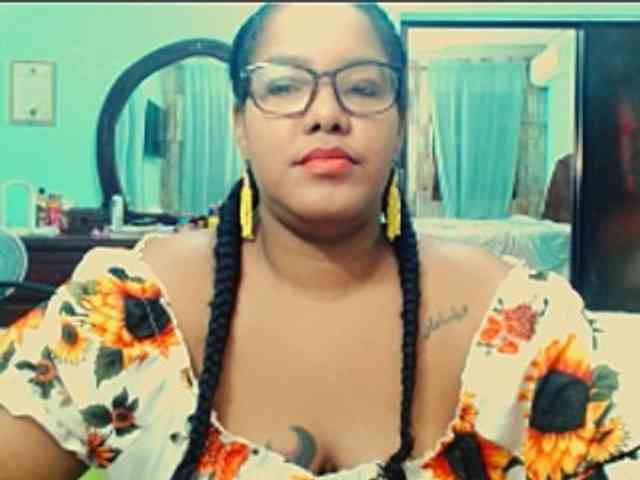sarahlove16 webcam