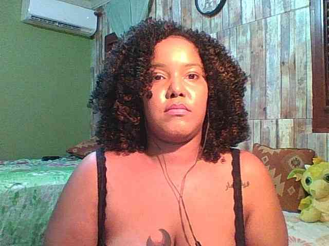 sarahlove16 webcam