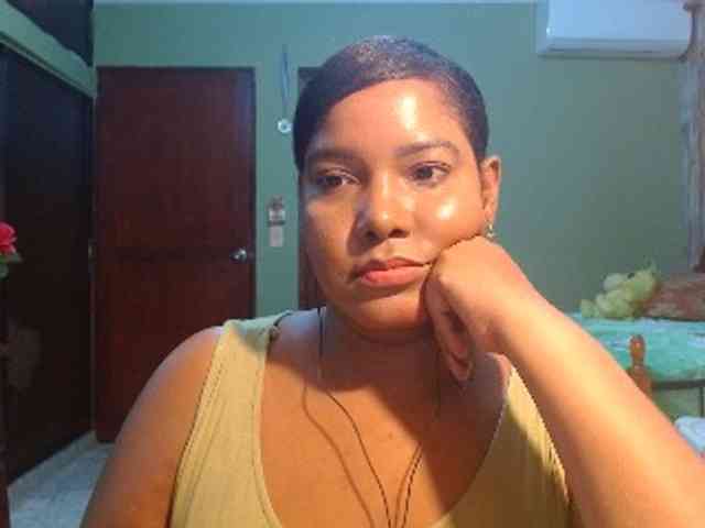 sarahlove16 webcam