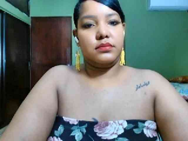 sarahlove16 webcam