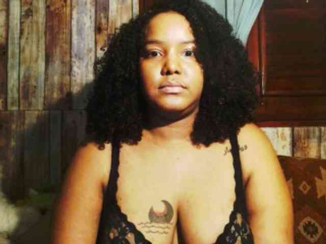 sarahlove16 webcam