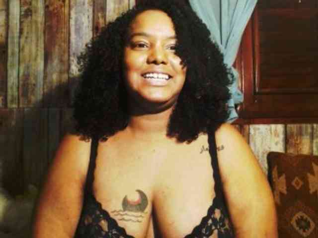 sarahlove16 webcam