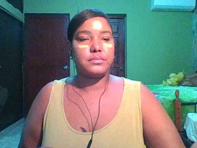 sarahlove16 webcam