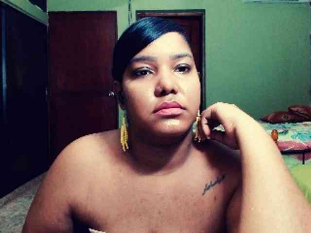 sarahlove16 webcam